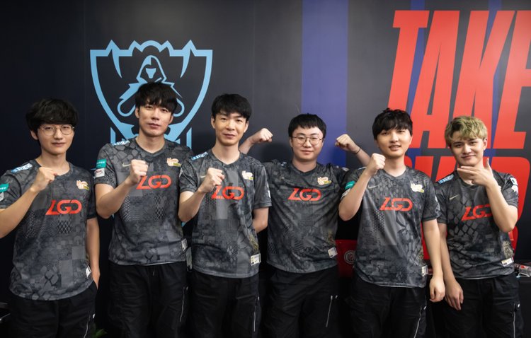 球探热议的 球探热议的